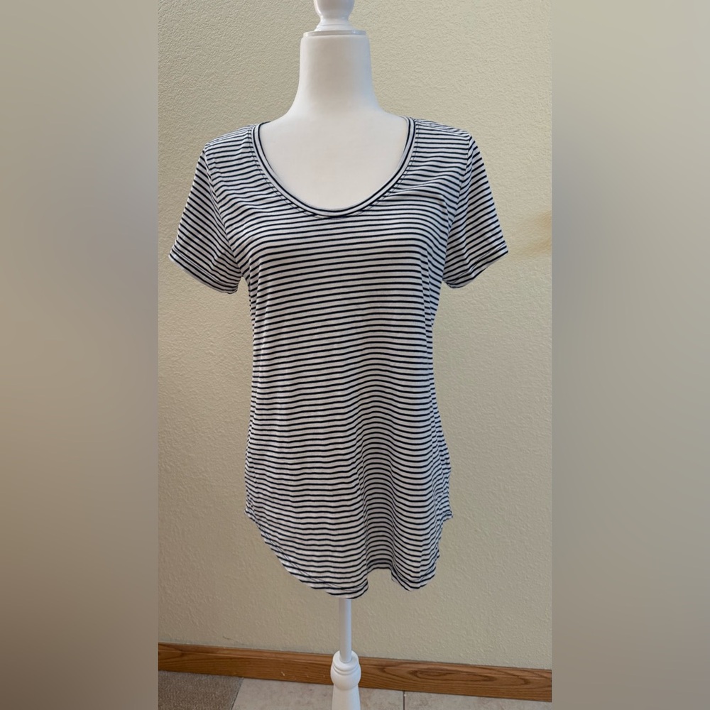NWOT Ana Classic Women's Top